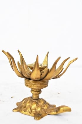 Brass Flower Candle Holder On Tortoise - 4*2*4.5 inch (BS1174 A)
