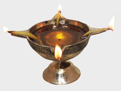 Brass Table Decor Oil Lamp Deepak 4 Wicks   - 2.8*2.8*2 inch (F633 E)