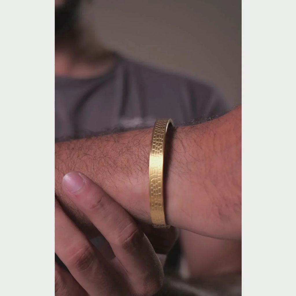 Trendsetter Men's Gold Stainless Steel Bracelet Kada