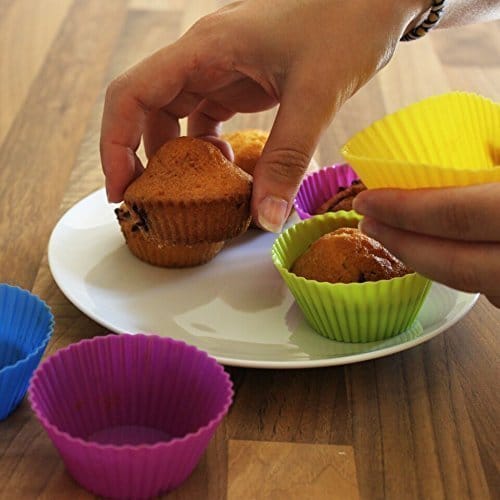 Cupcake Baking Cups 24 Pack, 2.75 inch Silicone Baking Cups, Reusable & Non-stick Cupcake Liners for Party Halloween Christmas,6 Rainbow Colors (Pack of 24,Multicolor)