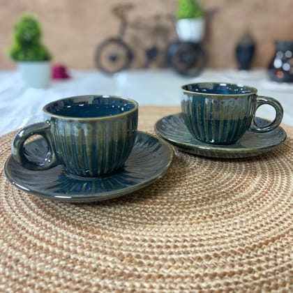 Ceramic Dining Chic Emerald Green Tea cups with Saucers Set of 2