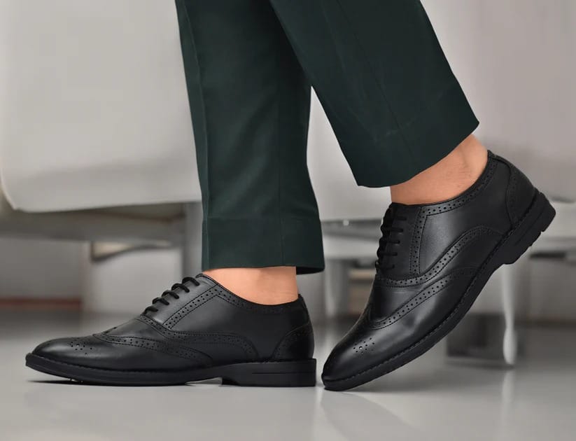 MANSTARK PRESENT 100% GENUINE LEATHER HANDCRAFTED FORMAL LACE-UP DERBY STYLE SHOES FULL BROUGES WITH WINGTIPS FOR MENS.