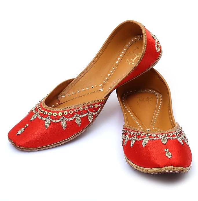 HEER Women's Ethnic Punjabi Jutti for Ladies Handmade Soft Leather Sol Bridal Flats Mojari
