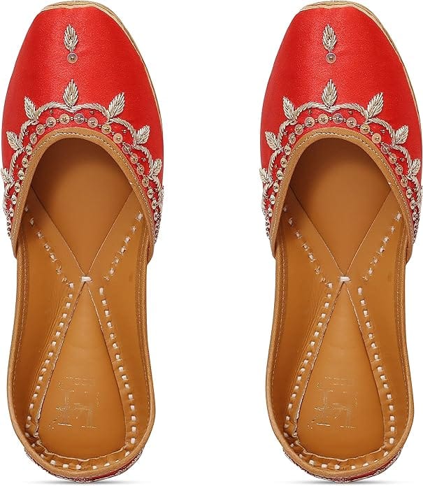 HEER Women's Ethnic Punjabi Jutti for Ladies Handmade Soft Leather Sol Bridal Flats Mojari