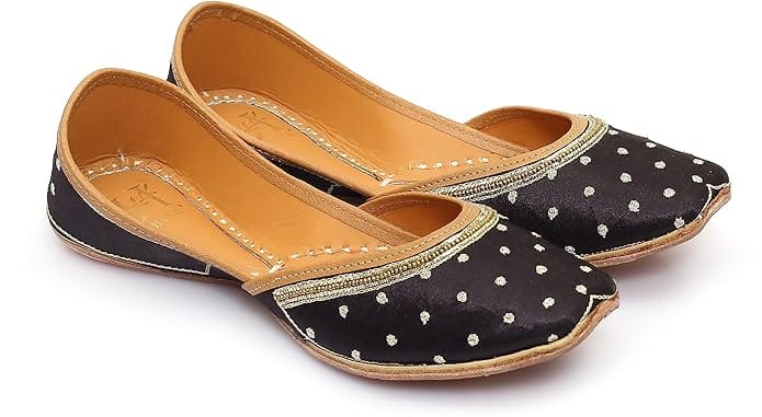 HEER Women's Casual Punjabi Jutti for Ladies | Handmade Shoes Bridal Ethnic Stylish Flats Mojari Black