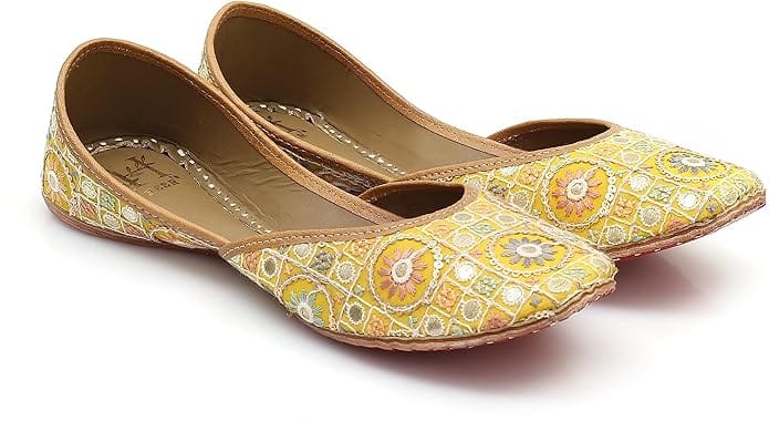 HEER Women's Genuine Soft Leather Juttis |Casual Punjabi Jutti for Ladies | Bridal Mojari for Girls Golden