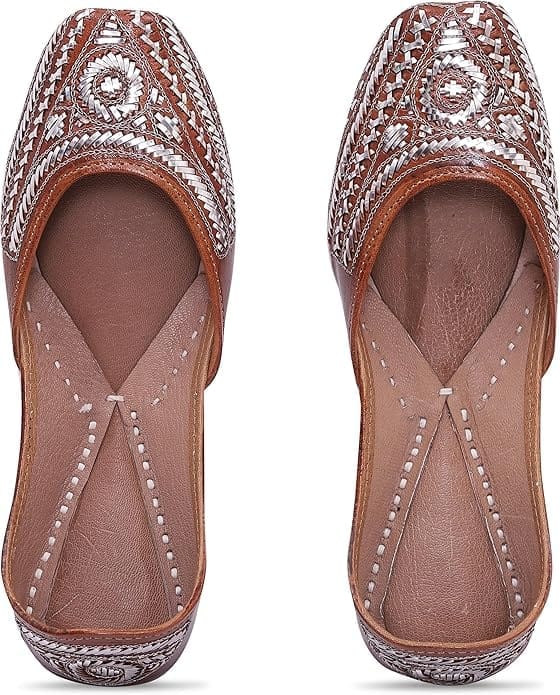 HEER Women's & Girls Handmade Embroiderd Mojari Punjabi Jutti Traditional Footwear Silver Thread
