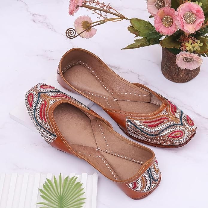 HEER Women's & Girls Handmade Embroiderd Mojari Punjabi Rajasthani Jutti Footwear Multicolor