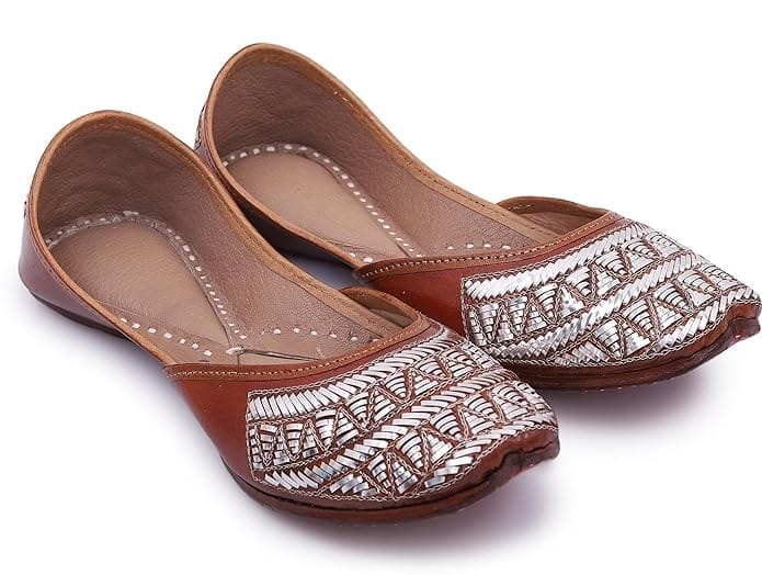 HEER Women's Traditional Embroidered Rajasthani Juti | Handmade Latest Stylish Mojari Punjabi Jutti Silver Tri