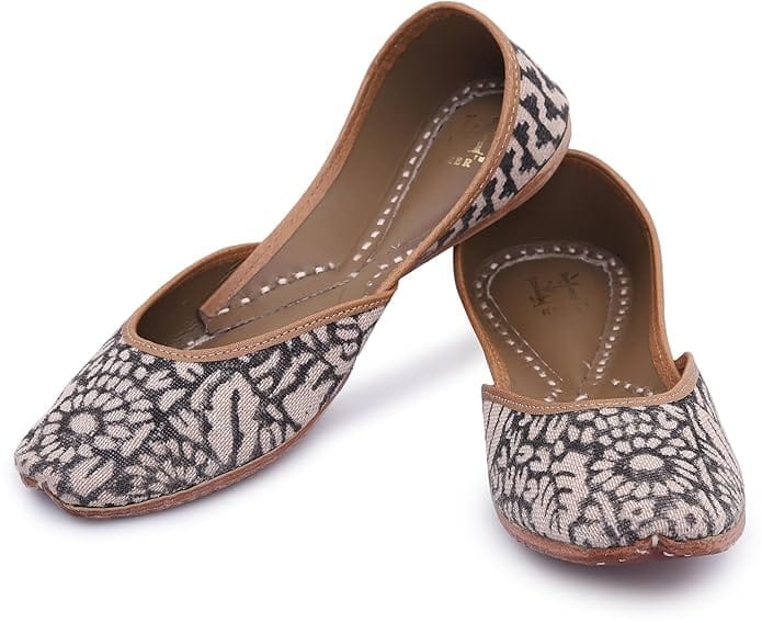 HEER Women's Jutti, Mojari Traditional Punjabi Jutti, Leather Rajasthani Jaipuri Bridal Jutti Black White