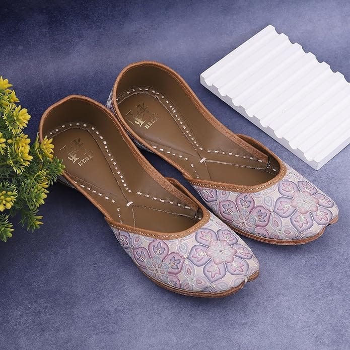 HEER Women's Traditional Embroidered Rajasthani Juti | Handmade Latest Stylish Mojari Punjabi Jutti Purple Mist