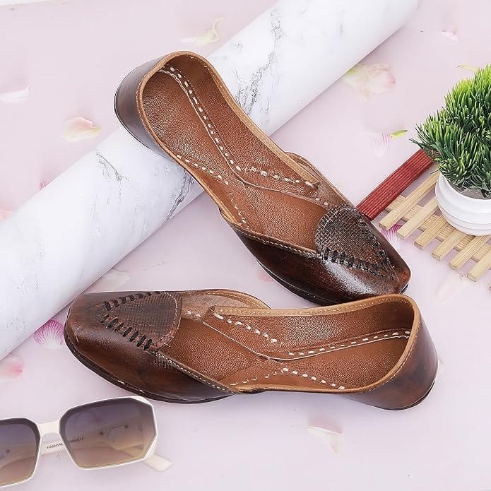 HEER Women's Genuine Casual Brown Soft Leather Juttis | Handmade Shoes |Casual Punjabi Jutti for Ladies | Bridal Ethnic Stylish Flats Mojari for Girls
