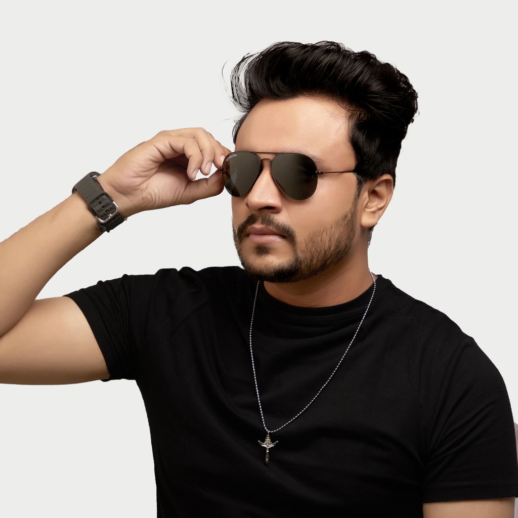 Royaltail Black Classic Glass and Black Frame Aviator Sunglasses for men and Women