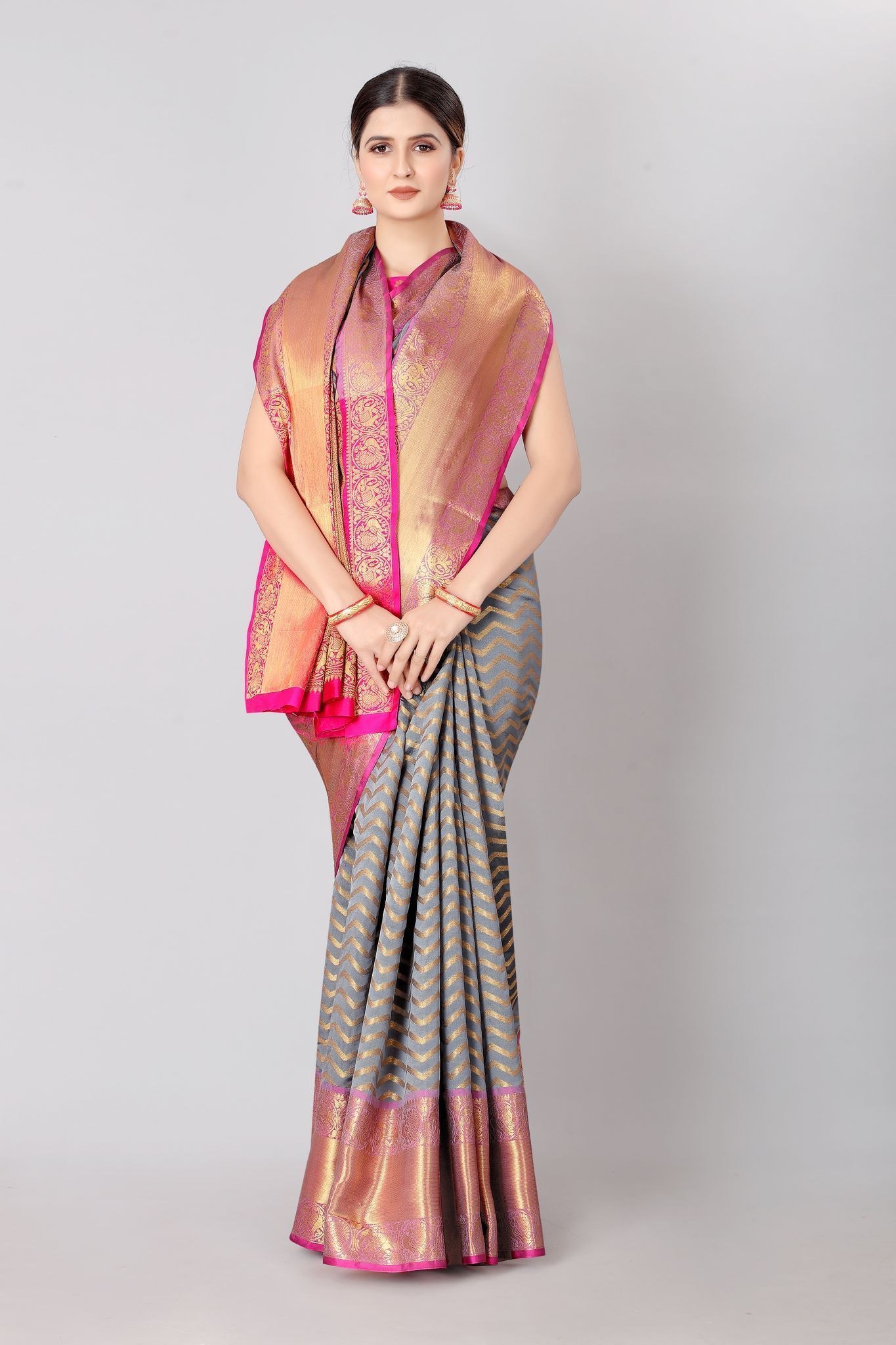 Designer Heavy Border Weaving Work With Rich Pallu &amp; Broad Daman