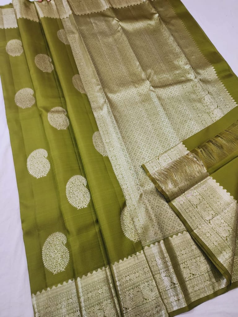 Kanchipuram handloom pure silk saree - Sarees | Buy online on ZillyBuy
