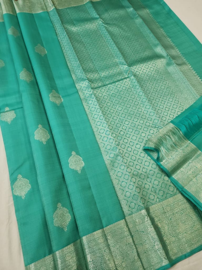 Kanchipuram handloom pure silk saree - Sarees | Buy online on ZillyBuy