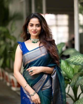 Bottle Green Zari Work Banarasi Saree With Blouse Piece