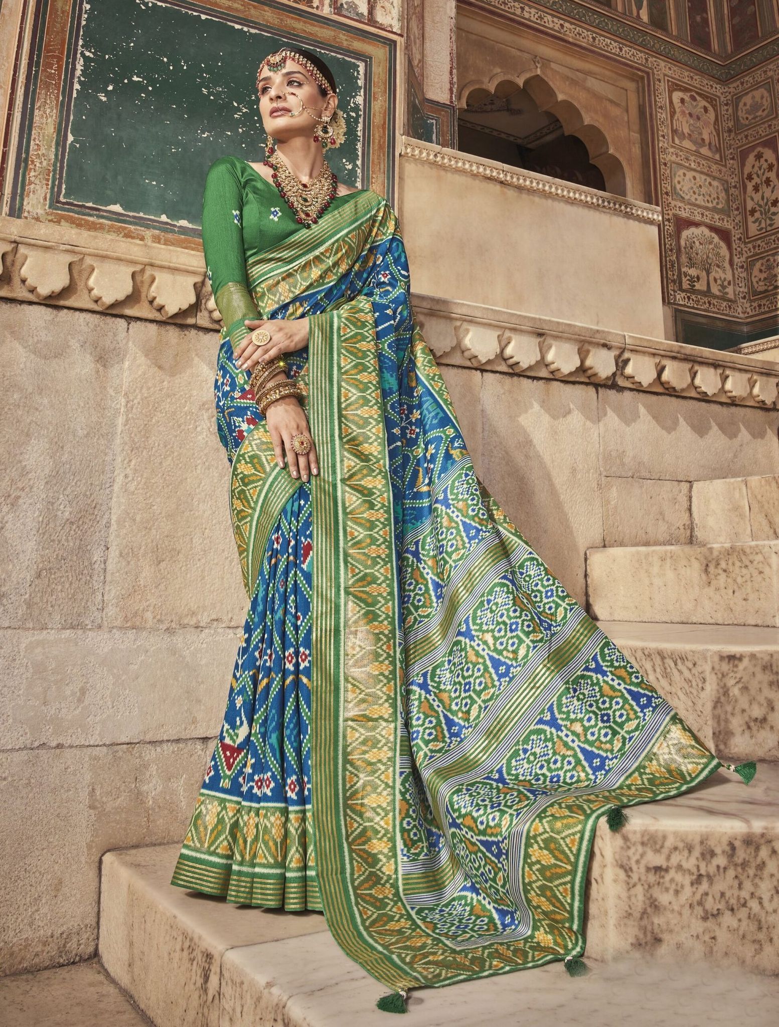 Vipul Multicolor Patola Special SILK SAREES With Value Addition On Pallu Also And Green Fancy Print Blouse Material.