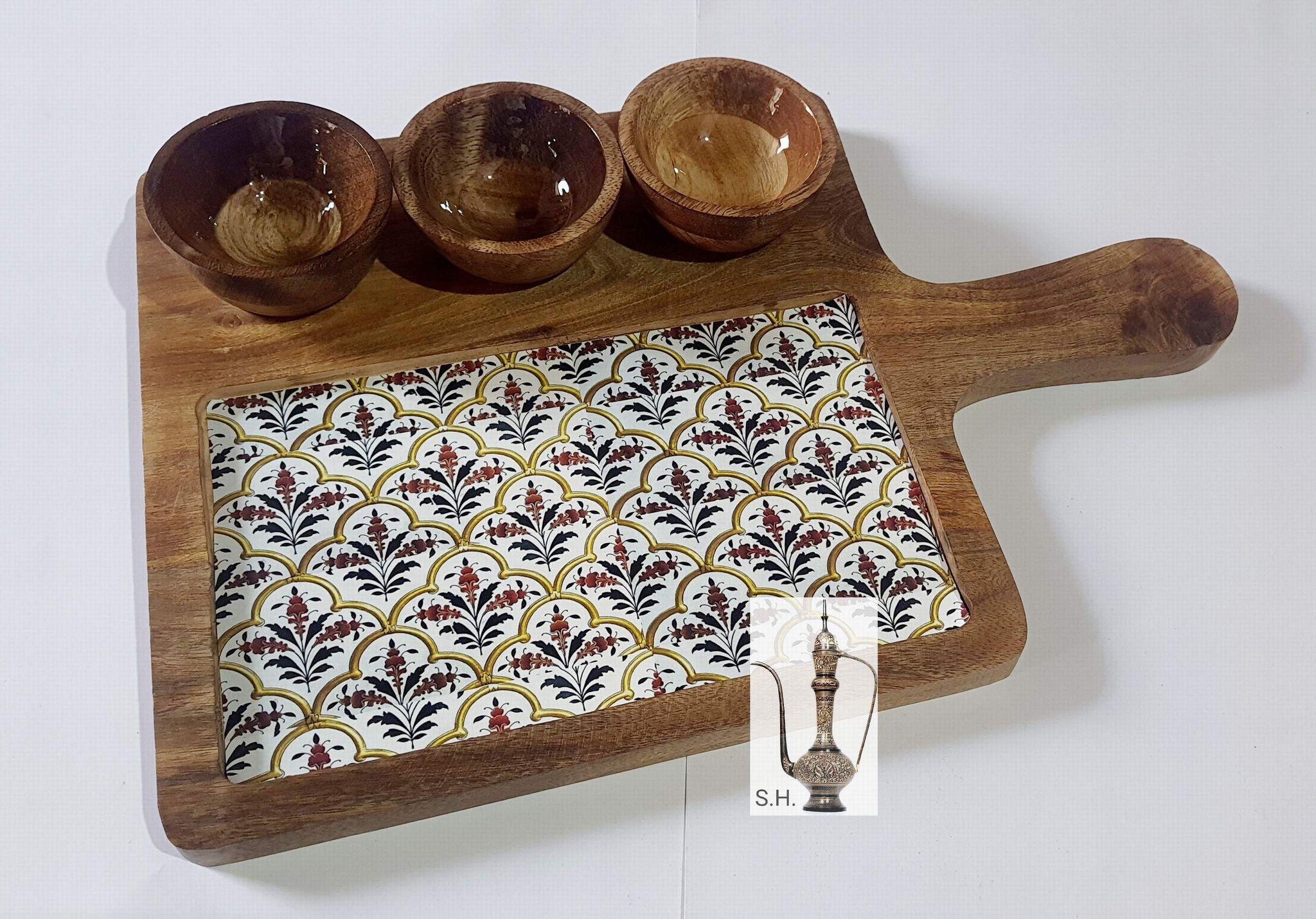 Sara Home Mango Wood Serving Chipdip/Dosa/Chees/Snacks Tray Printed Enamel Serving Platter with Handle Appetizer Plate Serving Platter With 3 Bowls