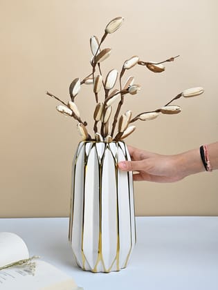  White and Gold Modern Ceramic Flower Vase for Home Decor