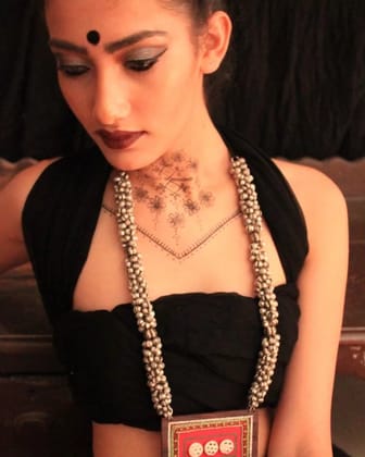 Inaayat Neckpiece