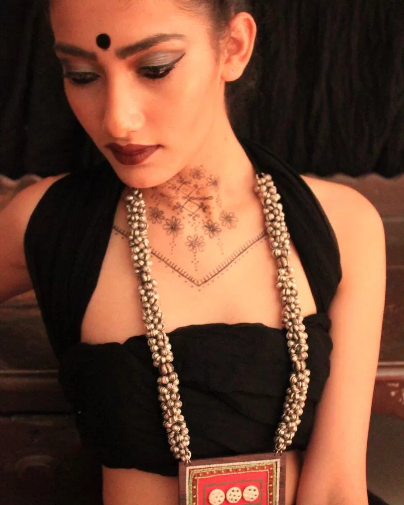 Inaayat Neckpiece
