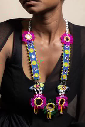 Gammat Neckpiece