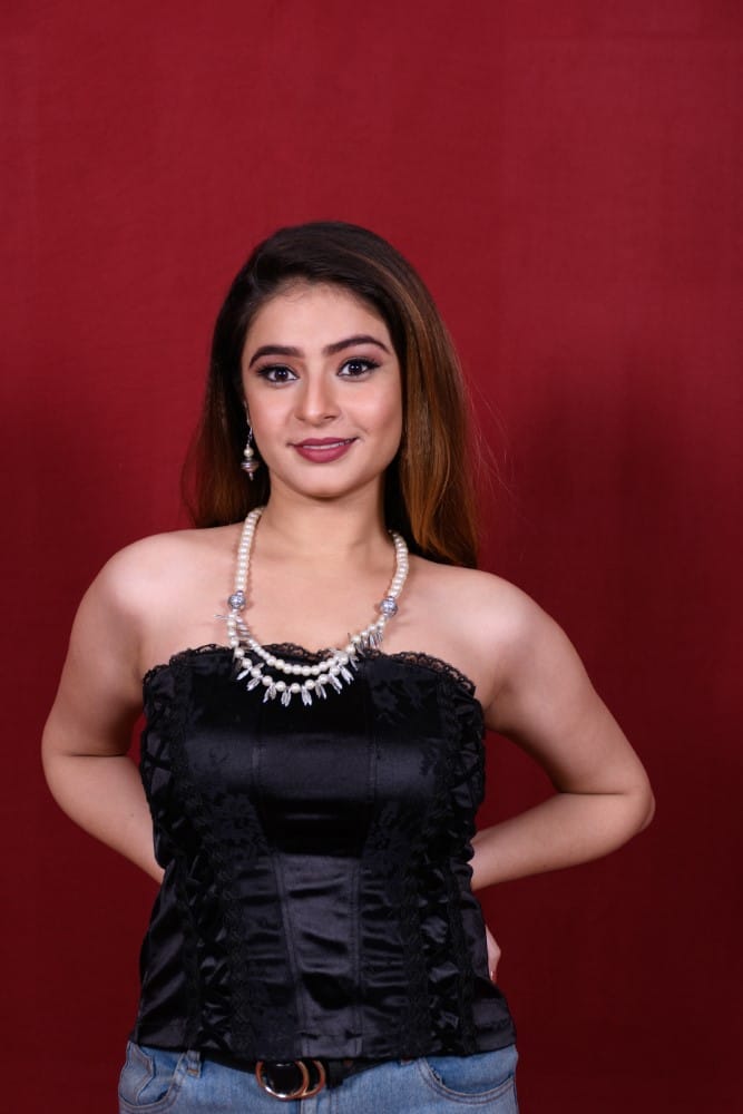 Glass Pearl Necklace with Metal Charms - Jewellery Sets | Buy online on ZillyBuy