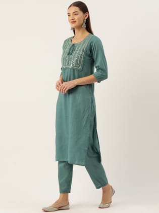 Ethnic Motifs Yoke Design Regular Sequinned Kurta with Trousers
