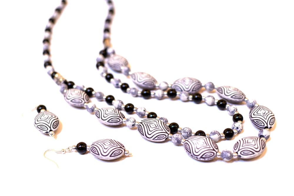Fancy Plastic Bead Necklace - Jewellery Sets | Buy online on ZillyBuy
