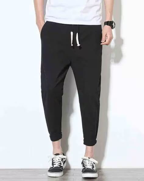 Men Regular Fit Black Cotton Blend Trousers