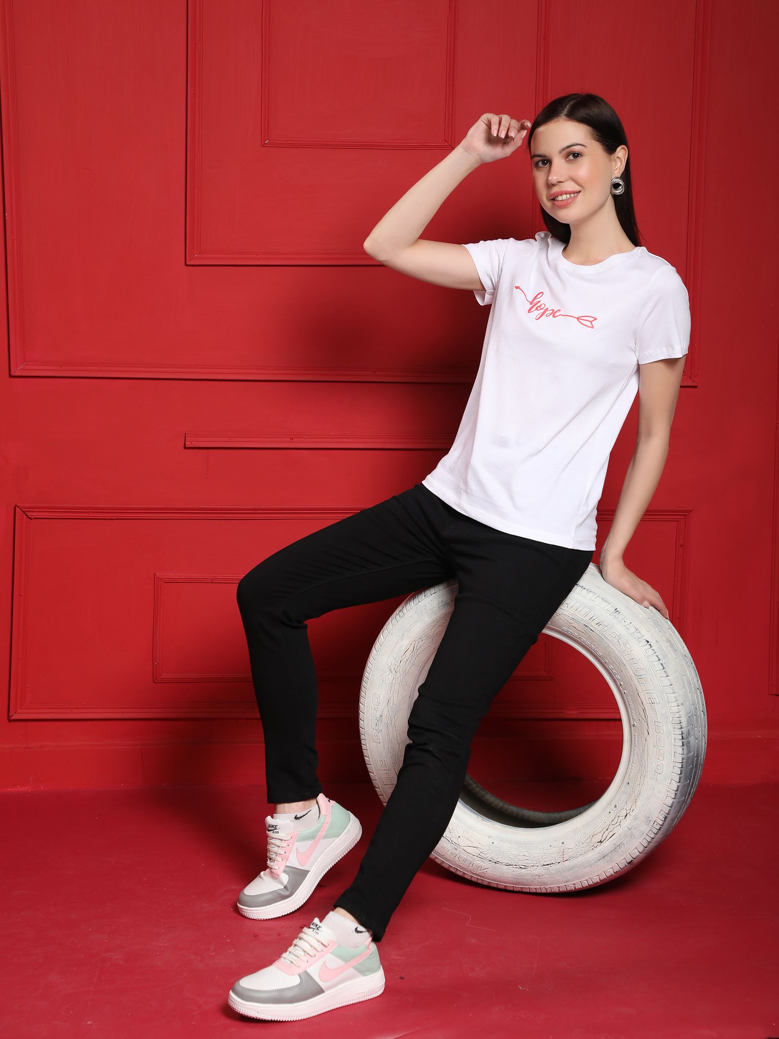 OUTFLITS Ladies Solid Tshirts