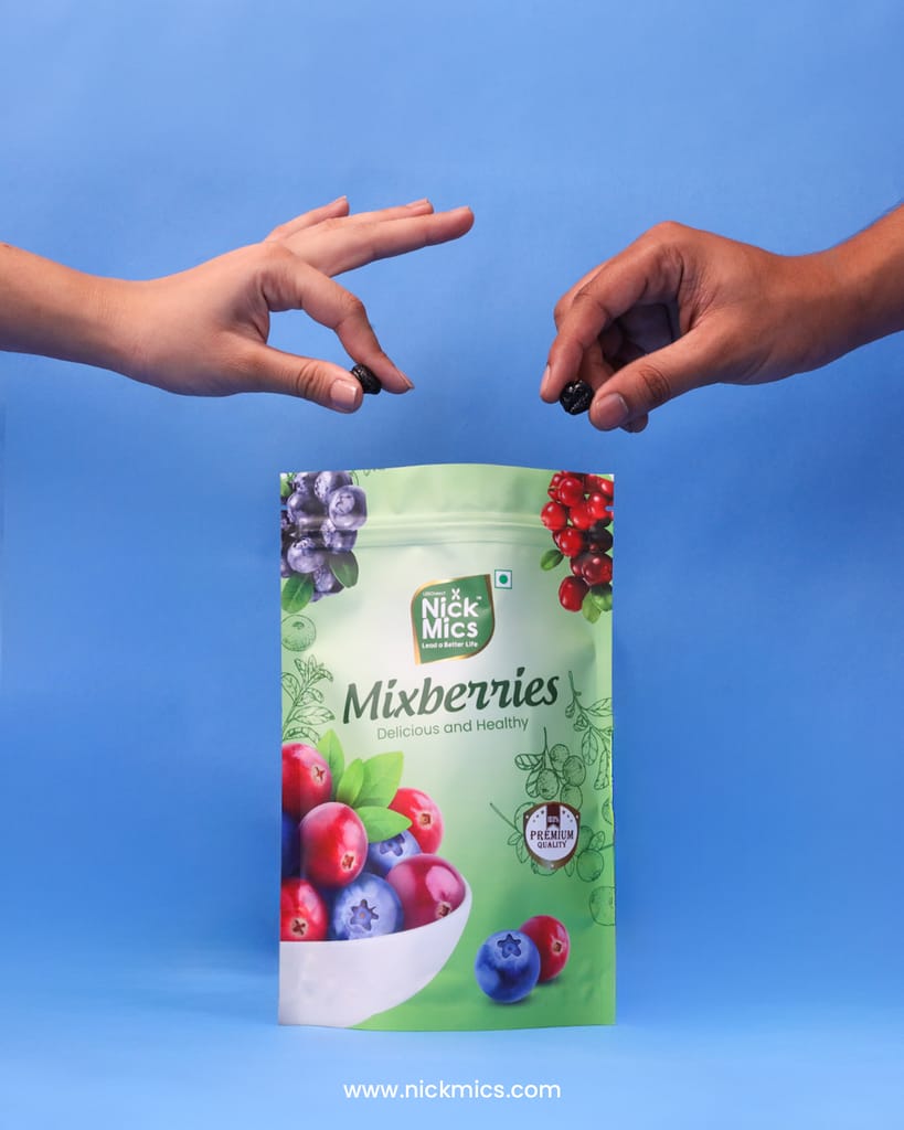 Nickmics Mix Berries 200gm | Dried Berries Mix | Healthly Snacks Contains Cranberry | Dried Cranberries |  Blueberries | Strawberries  | High in Antioxidants