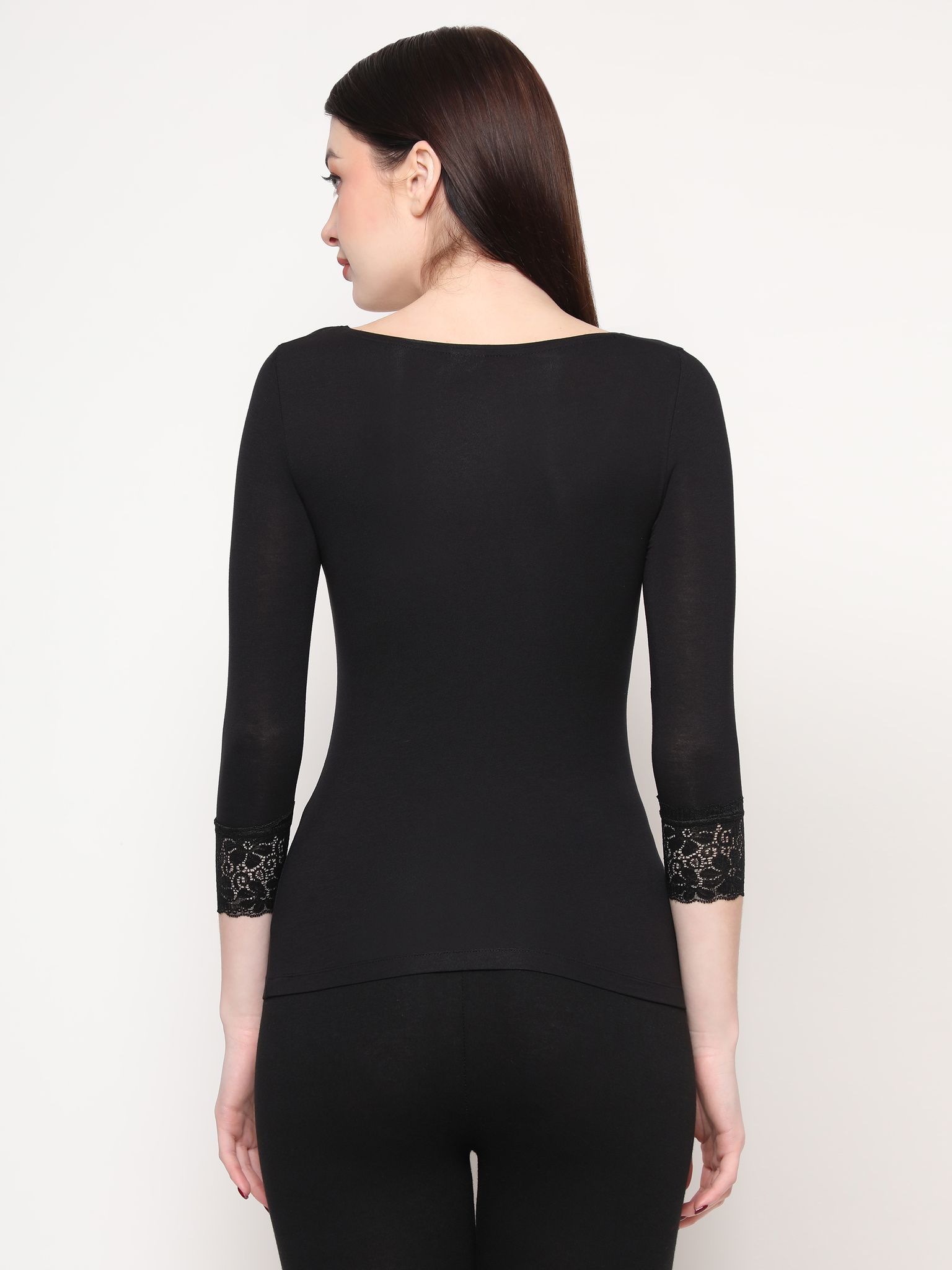 Outflits Ladies 3/4th Sleeve Lace Tshirt