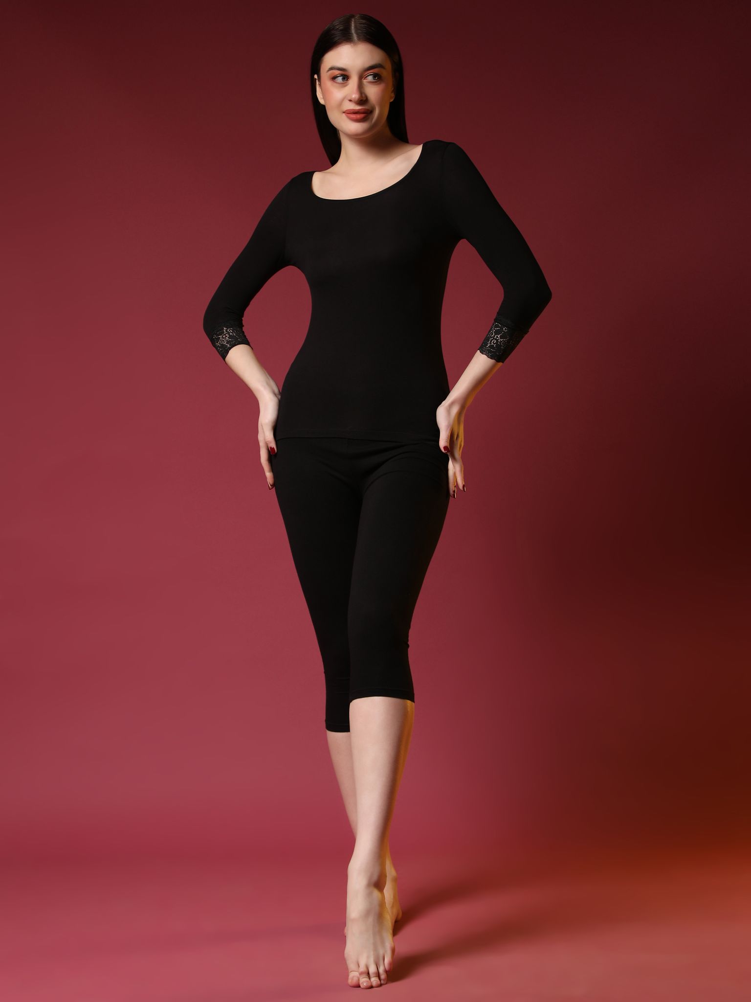 Outflits Ladies 3/4th Sleeve Lace Tshirt