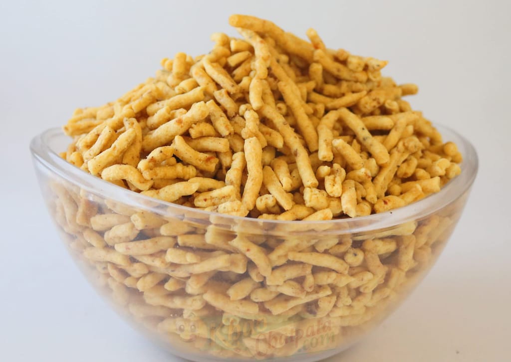 Crispy & Flavorful Ratlami Sev - Authentic Indian Snack [ 500G ]