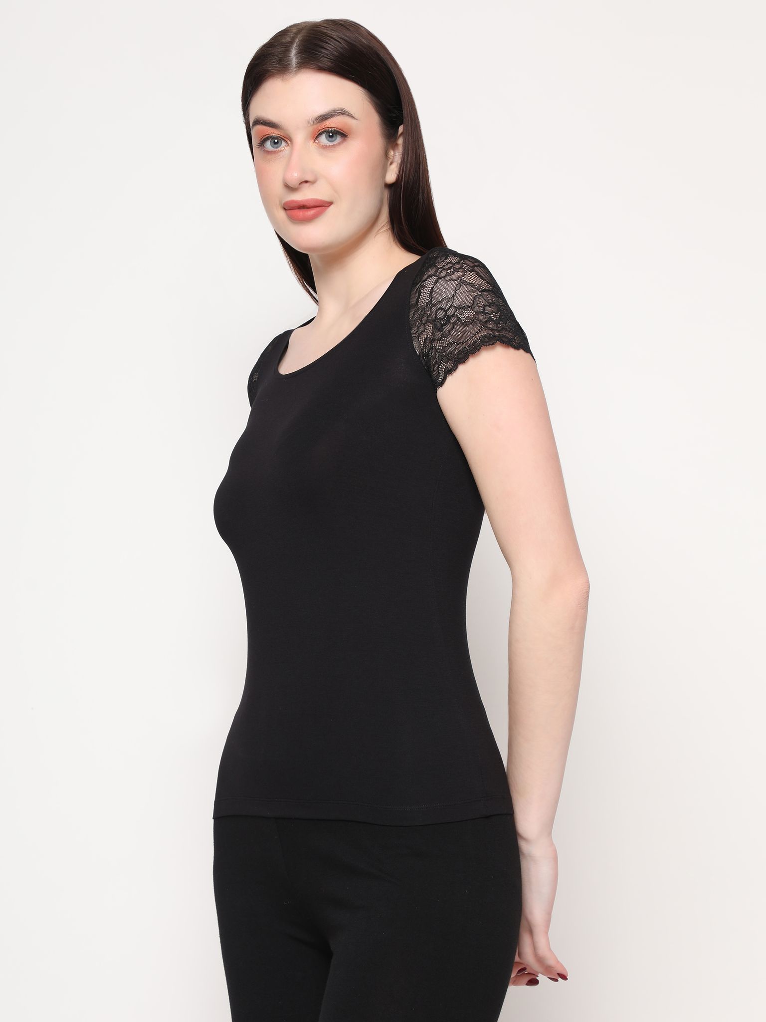 OUTFLITS Ladies Cuff Sleeve Lace Tshirt