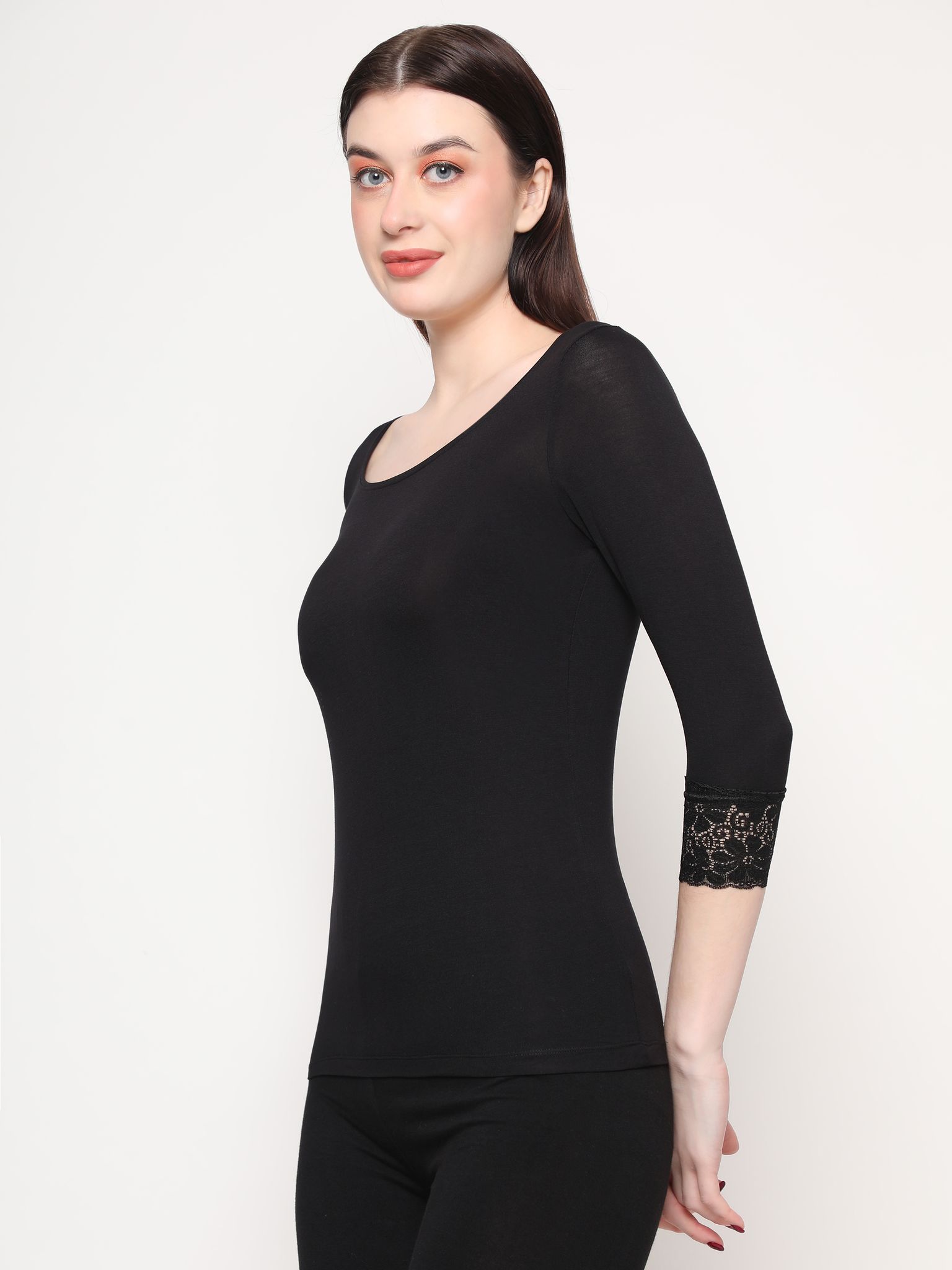 Outflits Ladies 3/4th Sleeve Lace Tshirt