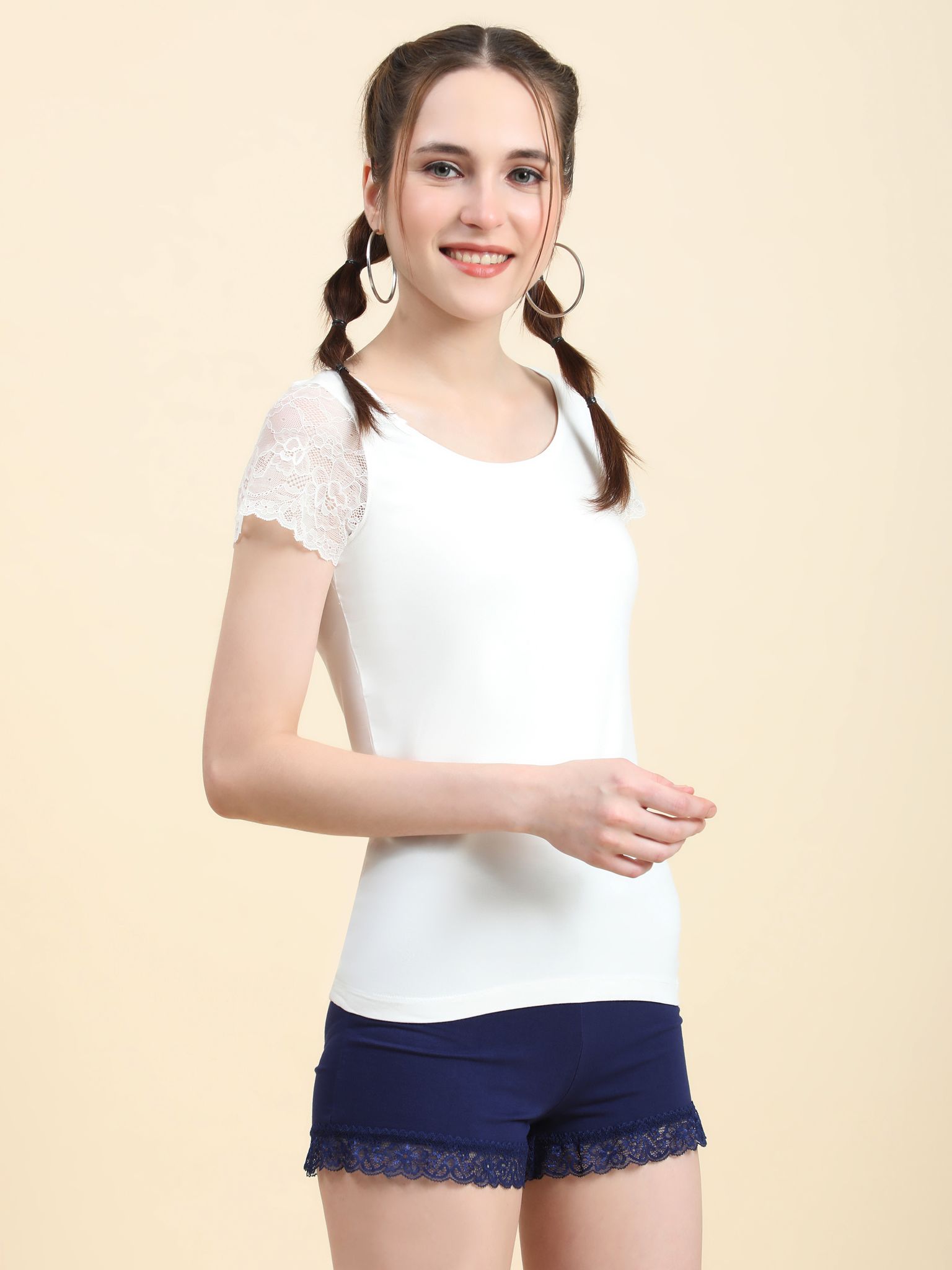 OUTFLITS Ladies Cuff Sleeve Lace Tshirt