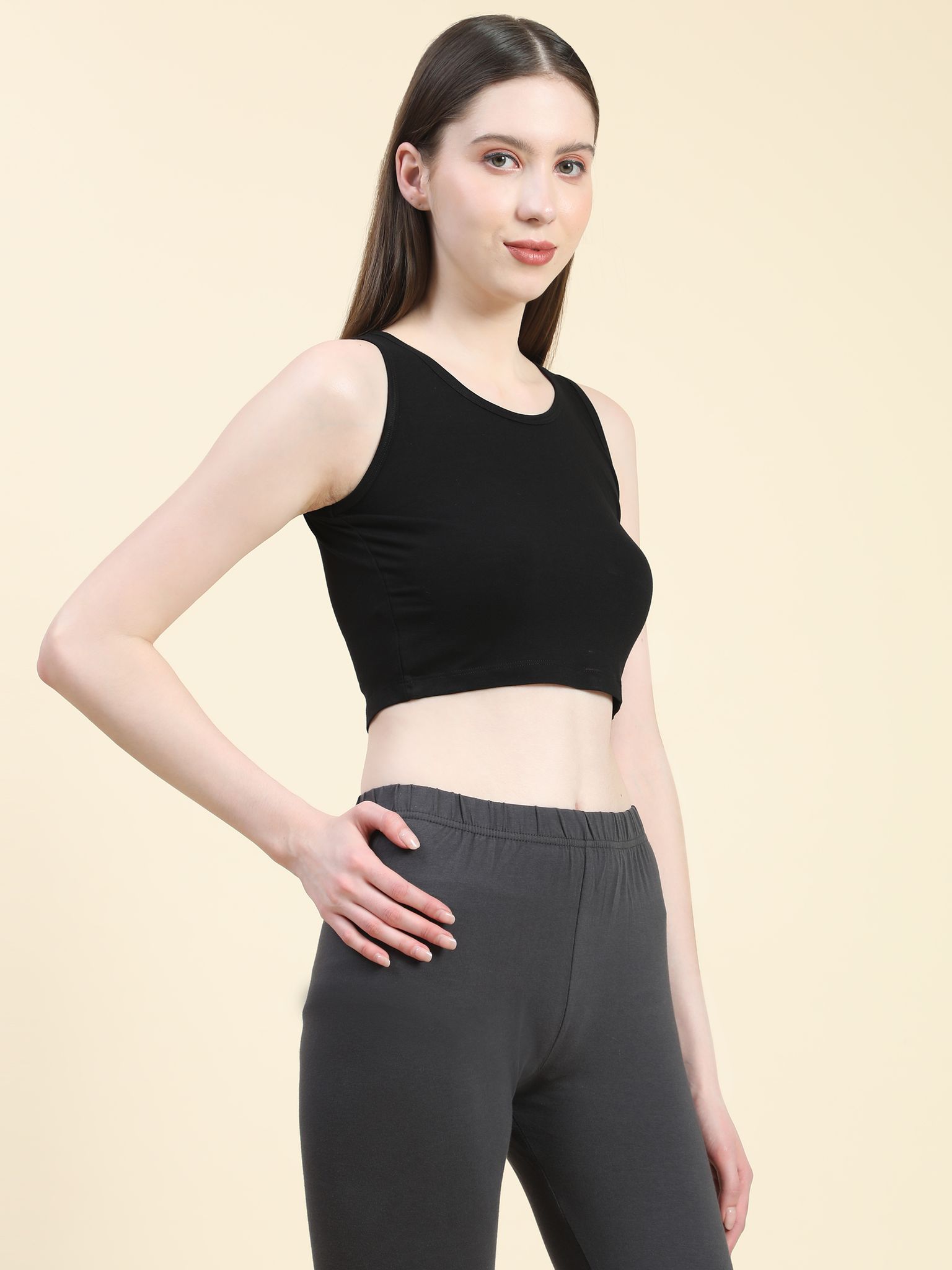 OUTFLITS Ladies Sleeveless Crop Top