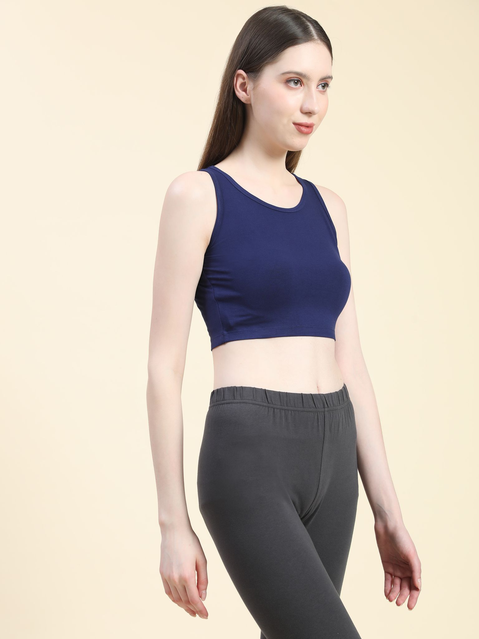 OUTFLITS Ladies Sleeveless Crop Top