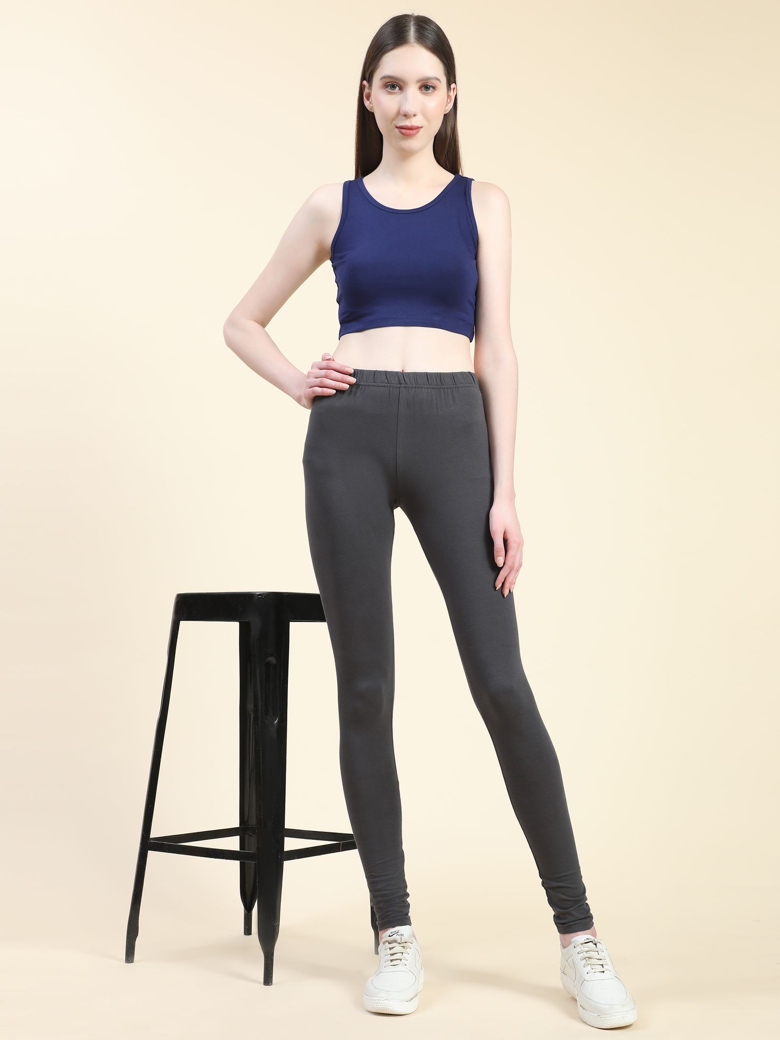 OUTFLITS Ladies Sleeveless Crop Top