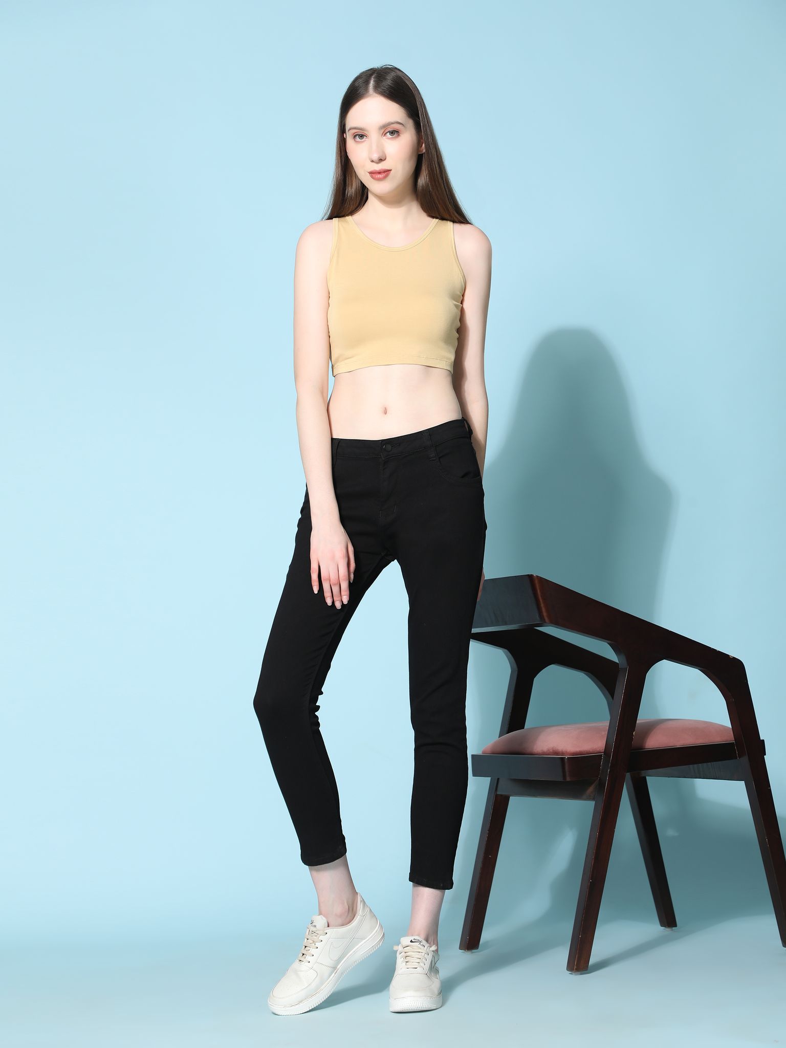 OUTFLITS Ladies Sleeveless Crop Top