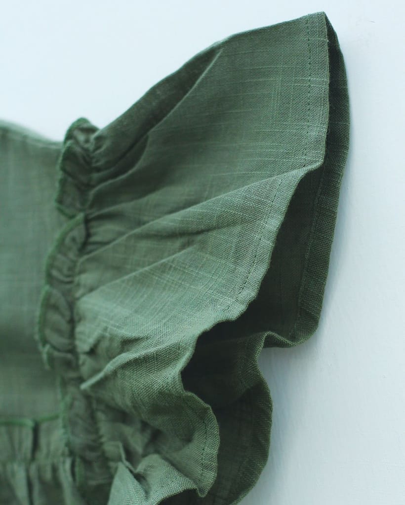 Flutter Sleeves Basil Top + Daisy White Bow Pants