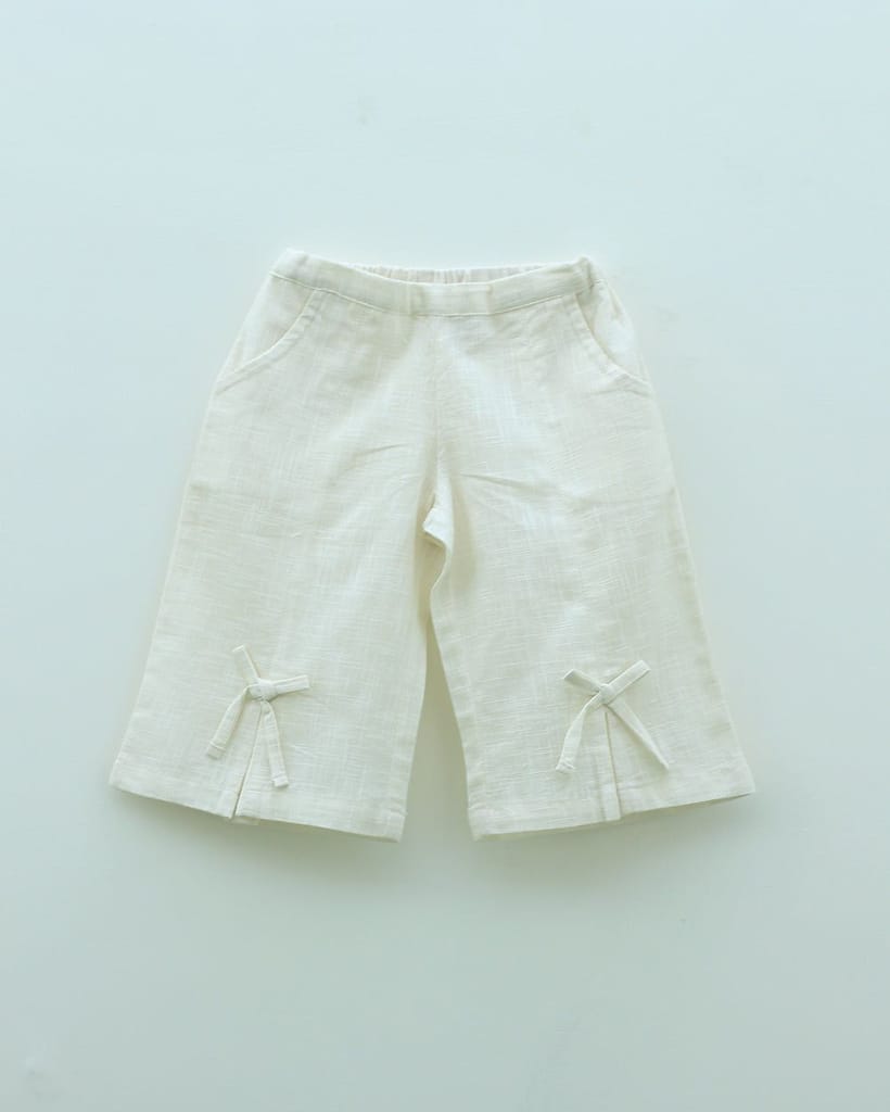 Flutter Sleeves Basil Top + Daisy White Bow Pants