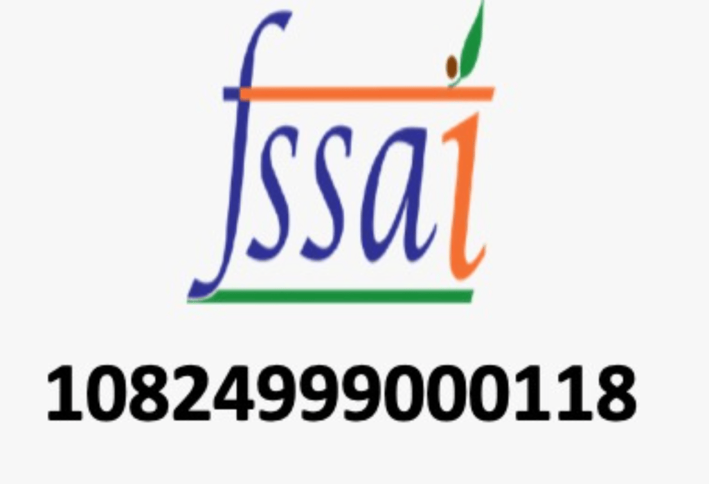 Nuts over Mutts Chicken Neck Dehydrated. Single Ingredient dehydrated Treat. All-Natural, no preservatives, no Chemicals. 1 Pack (140 gm)