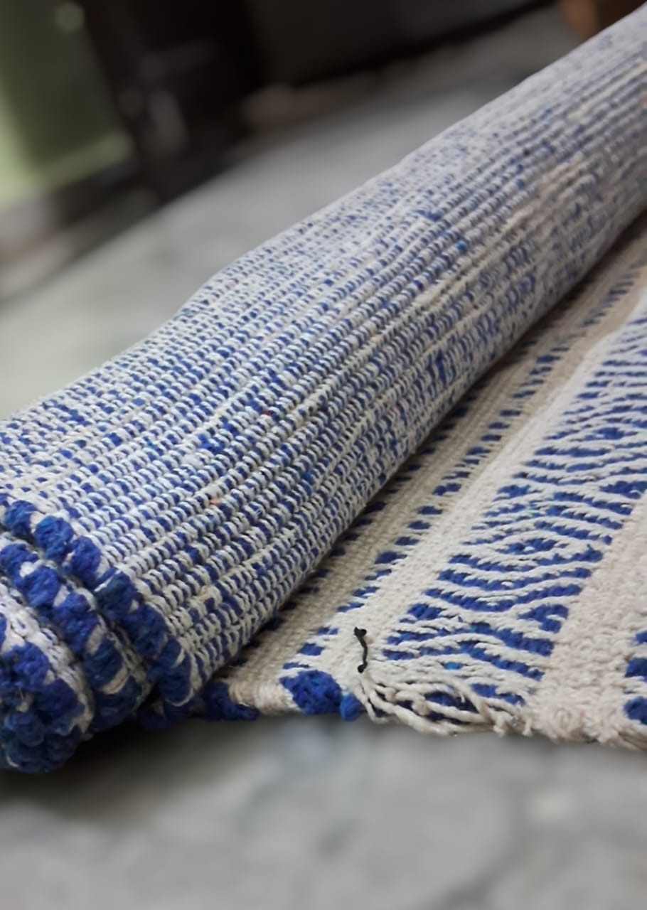 PASHANMO Hand-Woven Cotton Rug with Diamond Weave and Tassels – Blue& Raw White Color, 4ft x 6ft