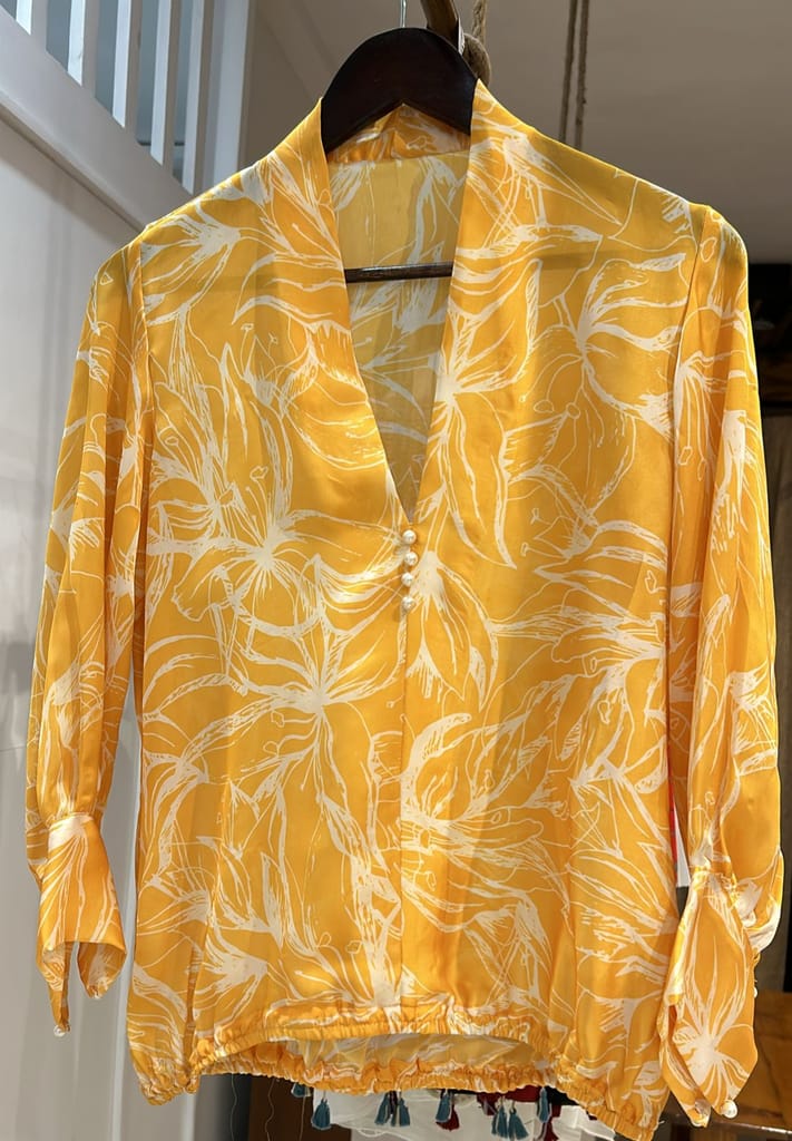 Luxurious Women NM by Neha Mehta Elegant V-neck Top 2025 at ShopCircuit | ONDC Luxurious Women NM by Neha Mehta Elegant V-neck Top 2025 at ShopCircuit | ONDC