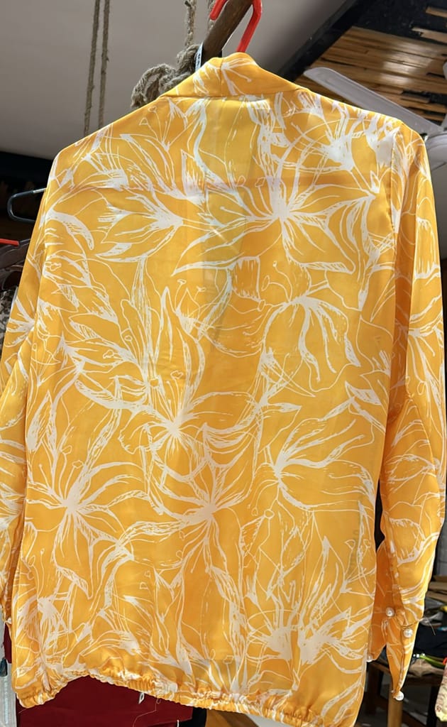 Luxurious Women NM by Neha Mehta Elegant V-neck Top 2025 at ShopCircuit | ONDC Luxurious Women NM by Neha Mehta Elegant V-neck Top 2025 at ShopCircuit | ONDC