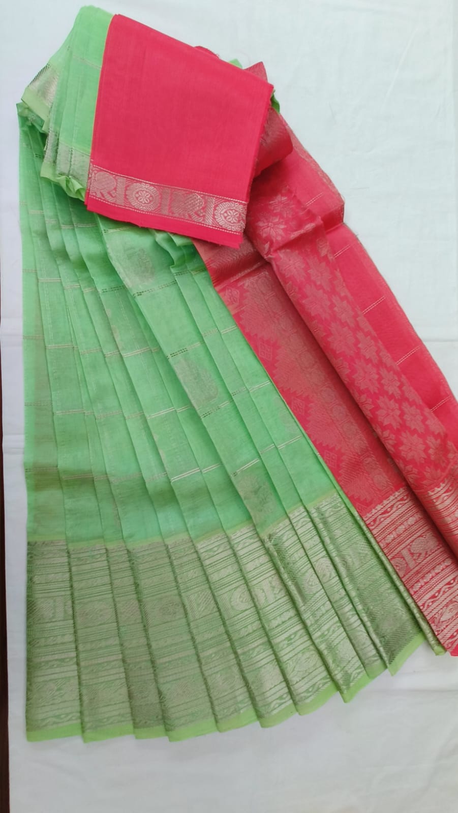 Green and Red Pure Handloom Kanjivaram Silk Saree
